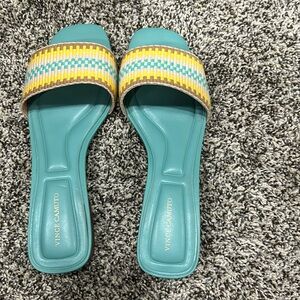 Vince Camuto V-C Cheleahs